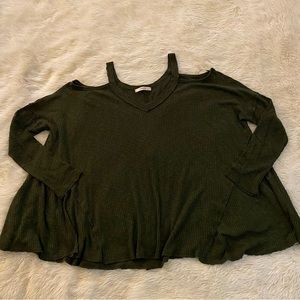 Antoinette cold shoulder swing top